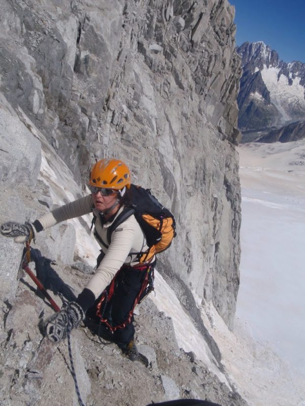 Tricoteuse d'Islande – Hélène Magnússon