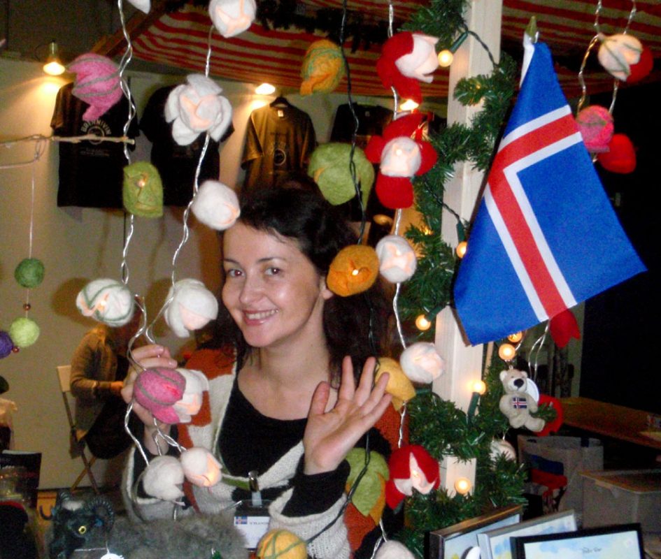Tricoteuse d'Islande – Hélène Magnússon
