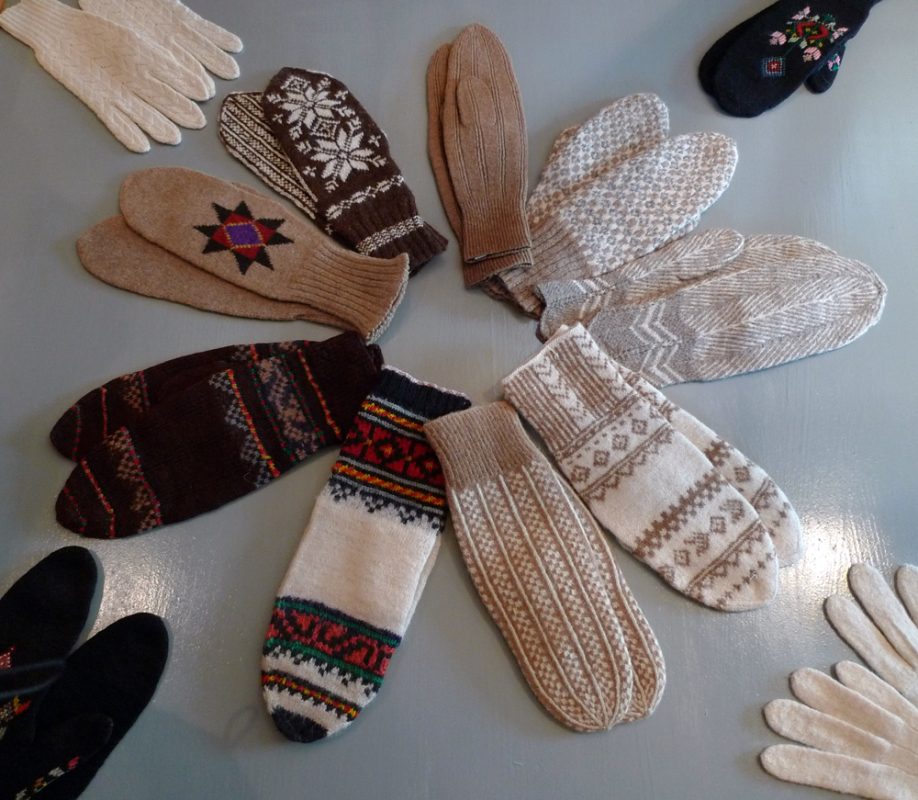 Tricoteuse d'Islande – Hélène Magnússon