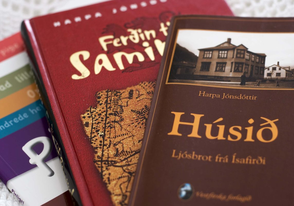 Tricoteuse d'Islande – Hélène Magnússon