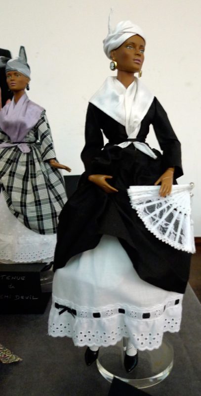 Tricoteuse d'Islande – Hélène Magnússon