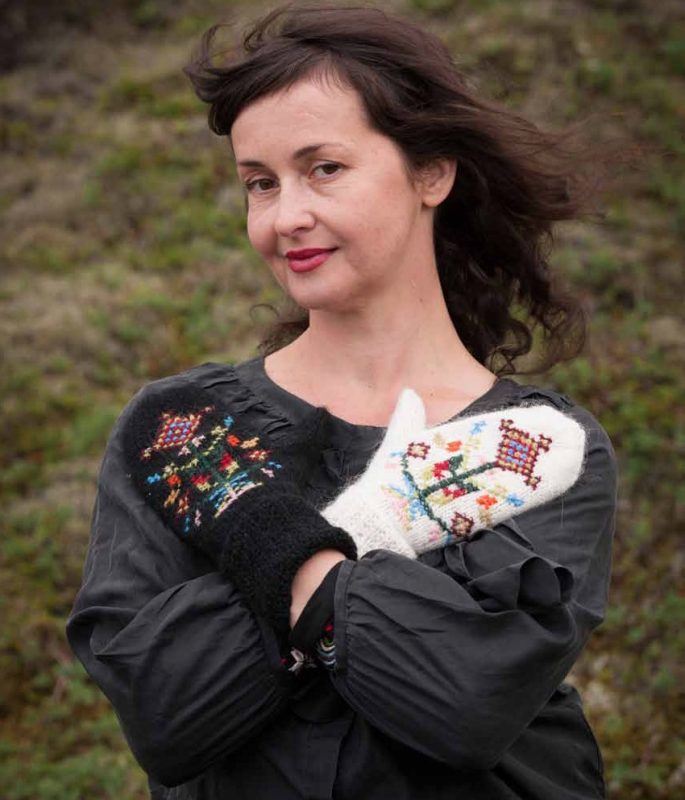 Tricoteuse d'Islande – Hélène Magnússon