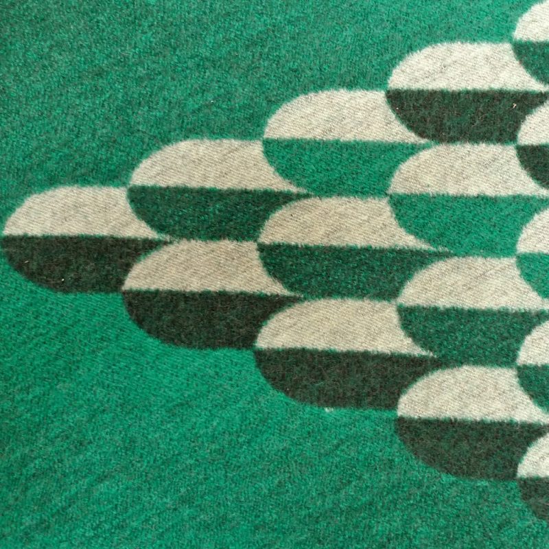 Tricoteuse d'Islande – Hélène Magnússon