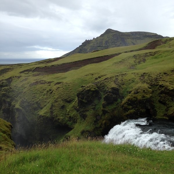 Tricoteuse d'Islande – Hélène Magnússon
