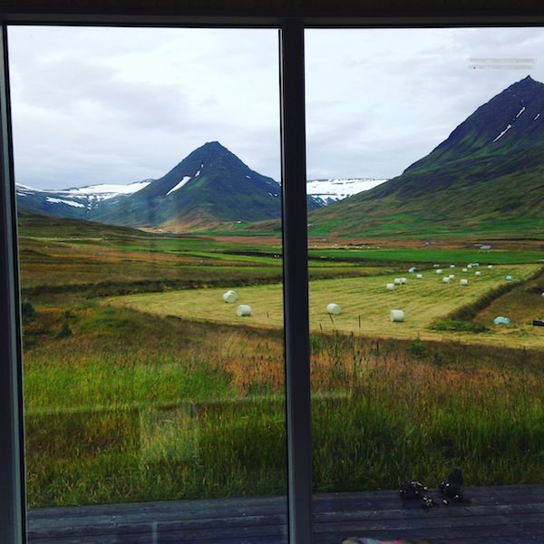 Tricoteuse d'Islande – Hélène Magnússon