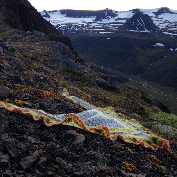 Tricoteuse d'Islande – Hélène Magnússon