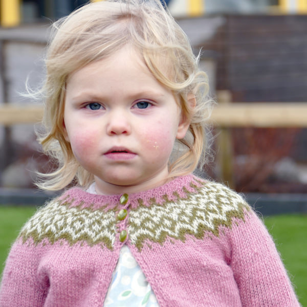 Tricoteuse d'Islande – Hélène Magnússon