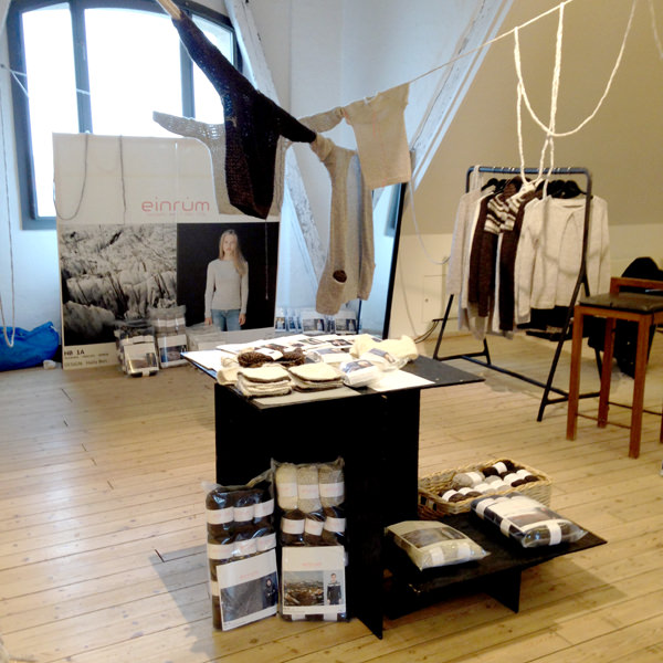 Tricoteuse d'Islande – Hélène Magnússon