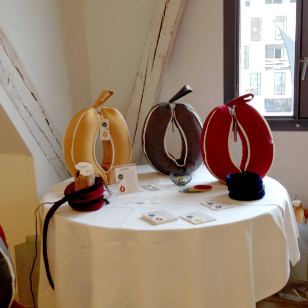 Tricoteuse d'Islande – Hélène Magnússon