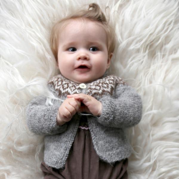 Tricoteuse d'Islande – Hélène Magnússon