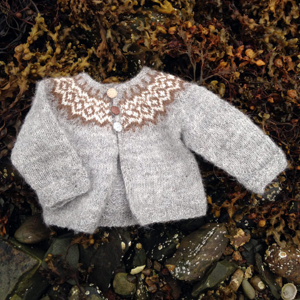 Tricoteuse d'Islande – Hélène Magnússon