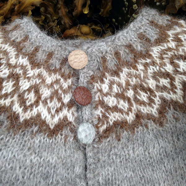 Tricoteuse d'Islande – Hélène Magnússon