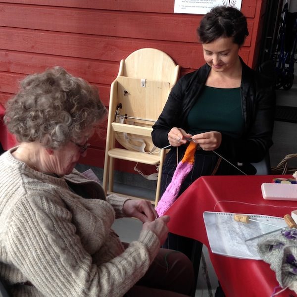 Tricoteuse d'Islande – Hélène Magnússon