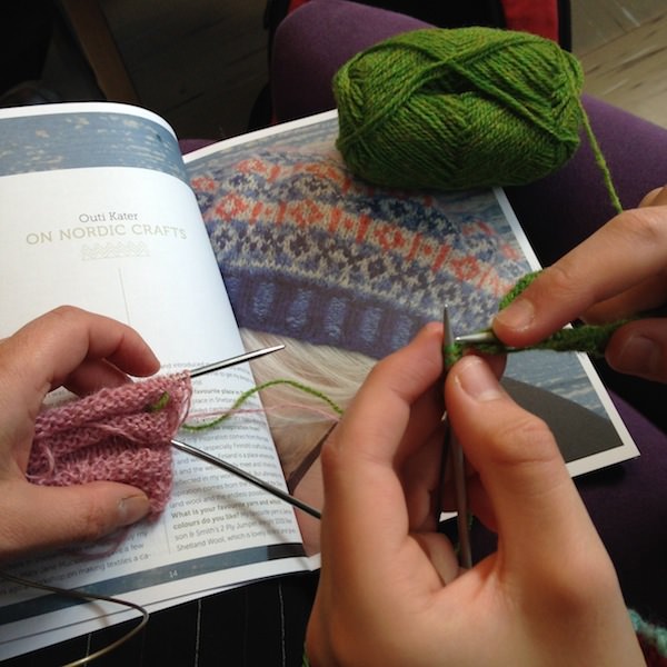 Tricoteuse d'Islande – Hélène Magnússon