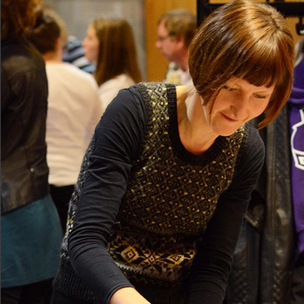 Tricoteuse d'Islande – Hélène Magnússon