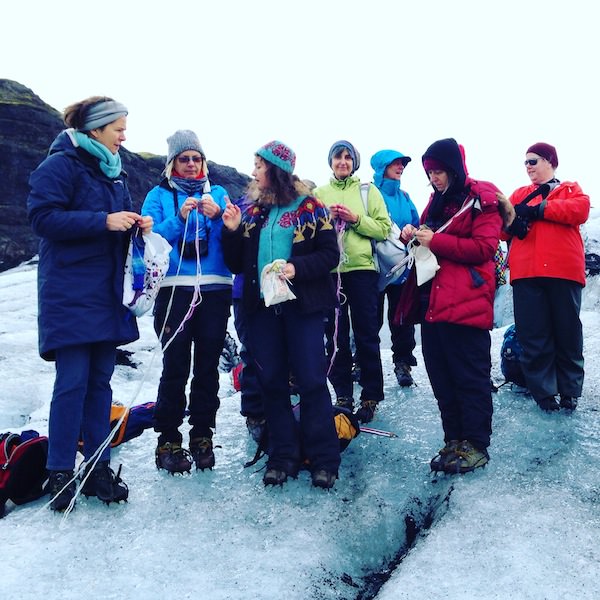 Tricoteuse d'Islande – Hélène Magnússon