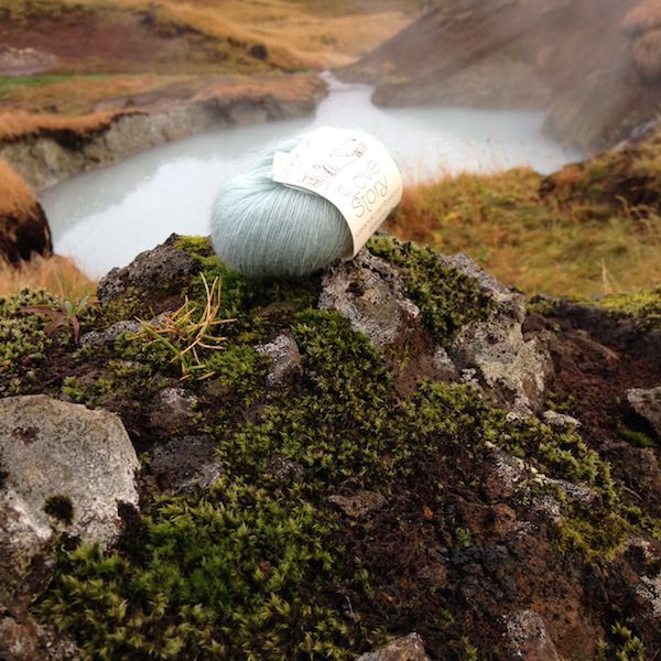 Tricoteuse d'Islande – Hélène Magnússon
