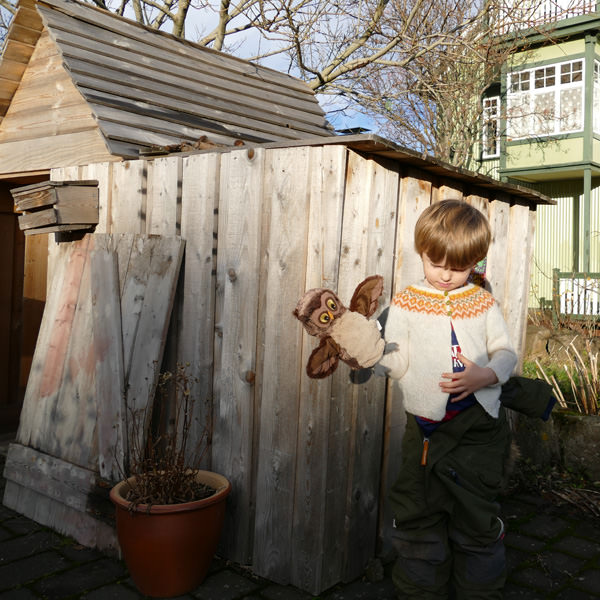 Tricoteuse d'Islande – Hélène Magnússon