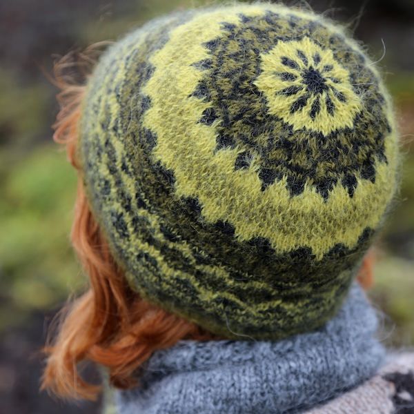 Tricoteuse d'Islande – Hélène Magnússon