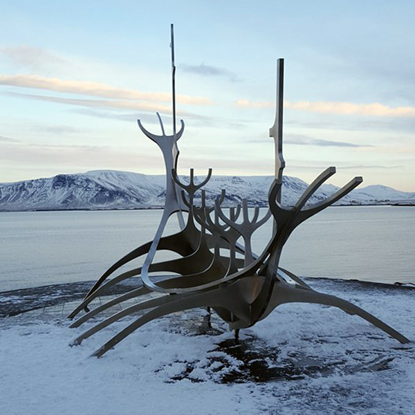 Tricoteuse d'Islande – Hélène Magnússon