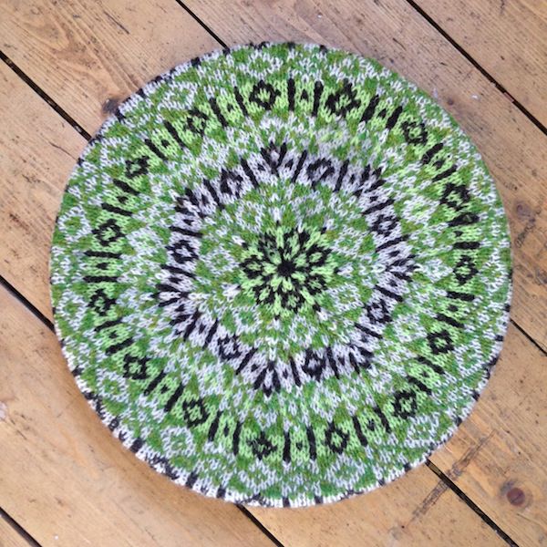 Tricoteuse d'Islande – Hélène Magnússon