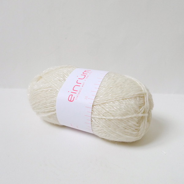 Tricoteuse d'Islande – Hélène Magnússon