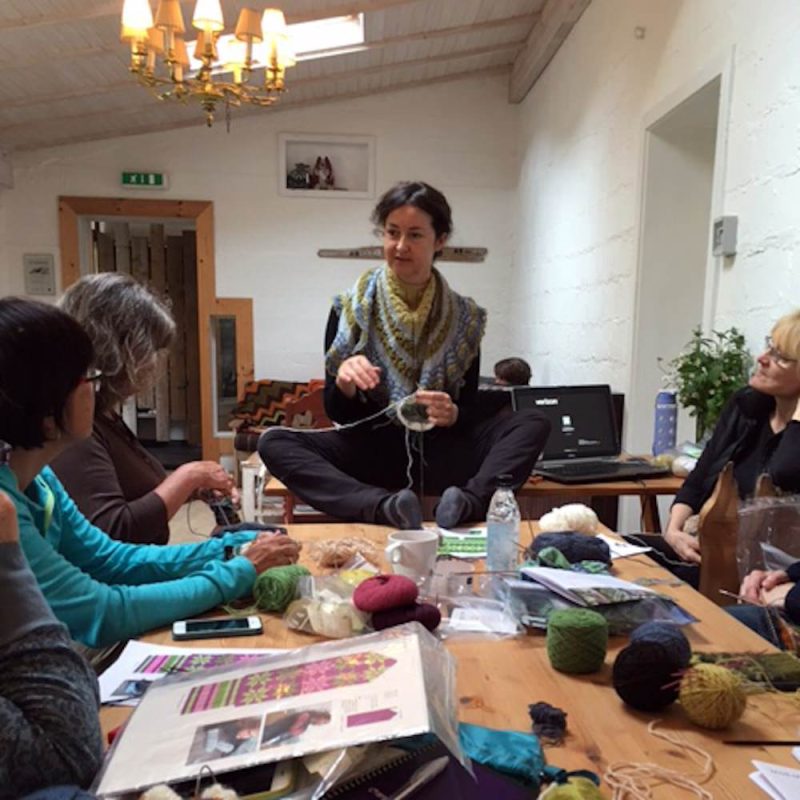 Tricoteuse d'Islande – Hélène Magnússon