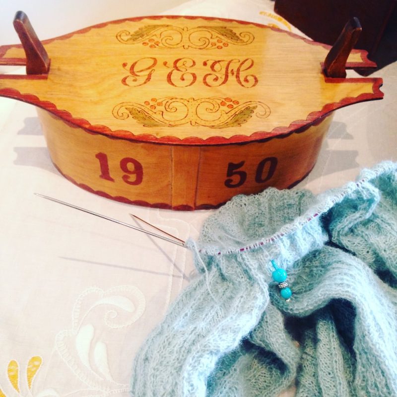 Tricoteuse d'Islande – Hélène Magnússon