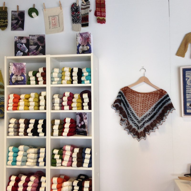 Tricoteuse d'Islande – Hélène Magnússon