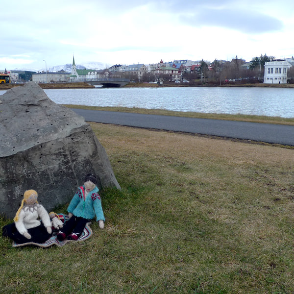 Tricoteuse d'Islande – Hélène Magnússon