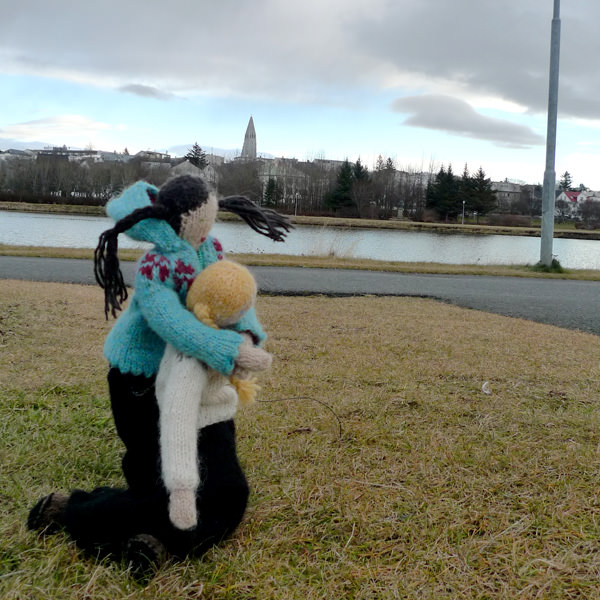 Tricoteuse d'Islande – Hélène Magnússon