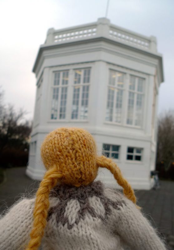 Tricoteuse d'Islande – Hélène Magnússon