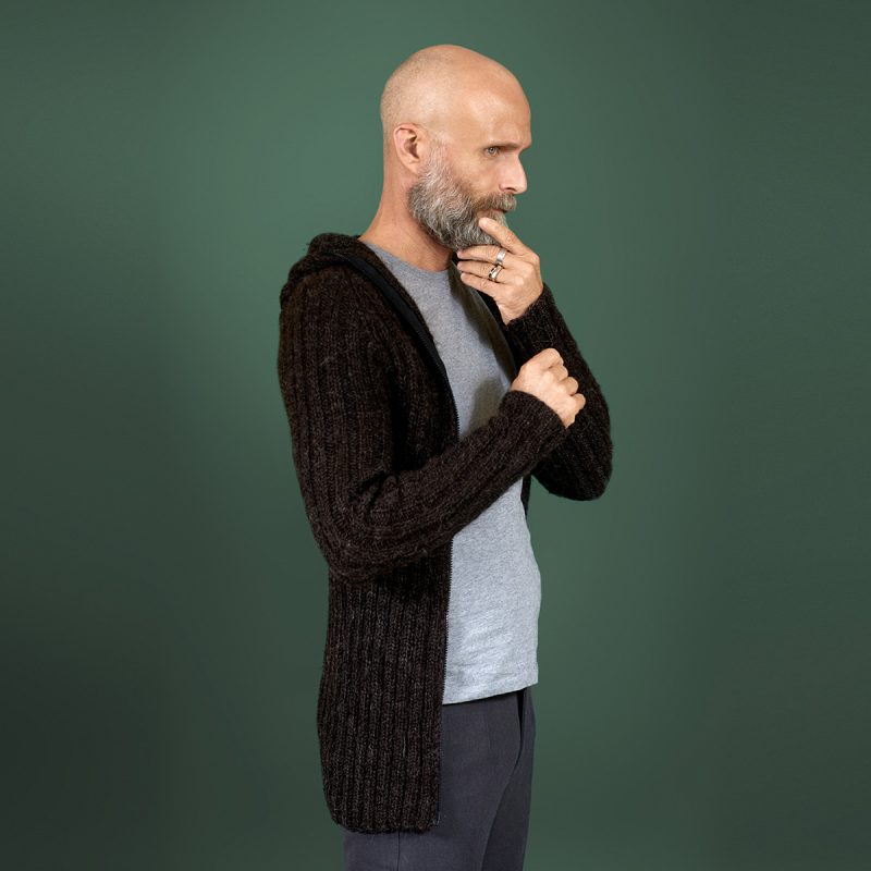 Tricoteuse d'Islande – Hélène Magnússon