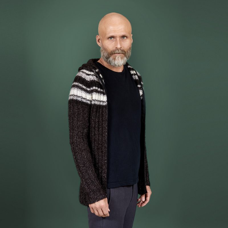 Tricoteuse d'Islande – Hélène Magnússon