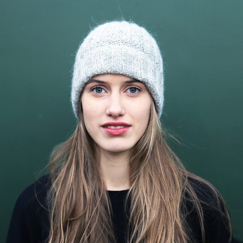 Tricoteuse d'Islande – Hélène Magnússon