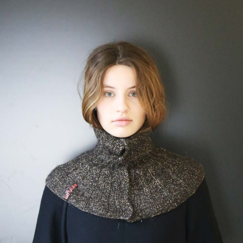 Tricoteuse d'Islande – Hélène Magnússon