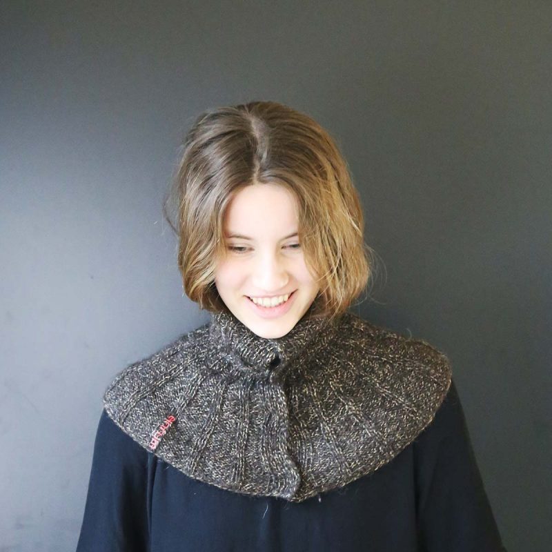 Tricoteuse d'Islande – Hélène Magnússon