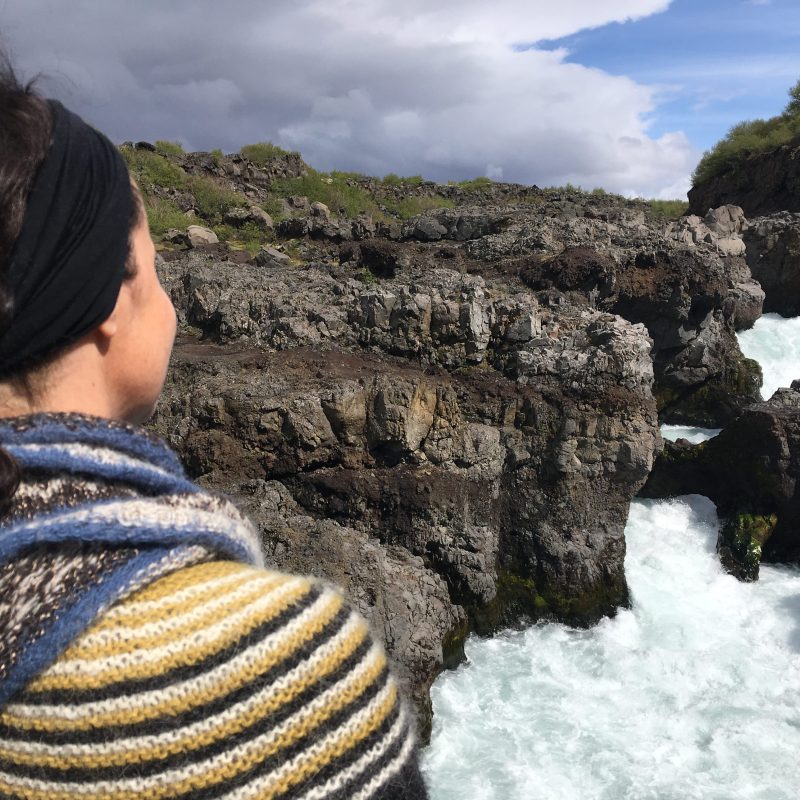 Tricoteuse d'Islande – Hélène Magnússon