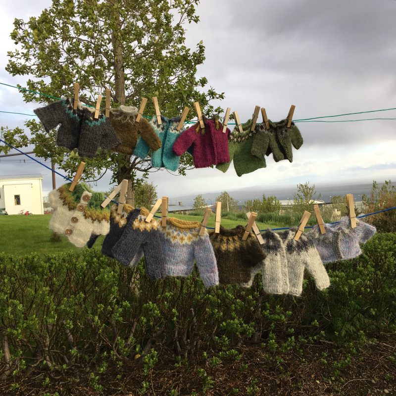 Tricoteuse d'Islande – Hélène Magnússon