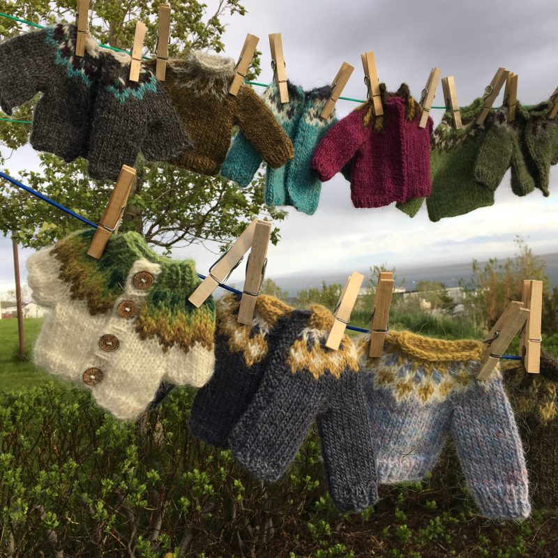 Tricoteuse d'Islande – Hélène Magnússon