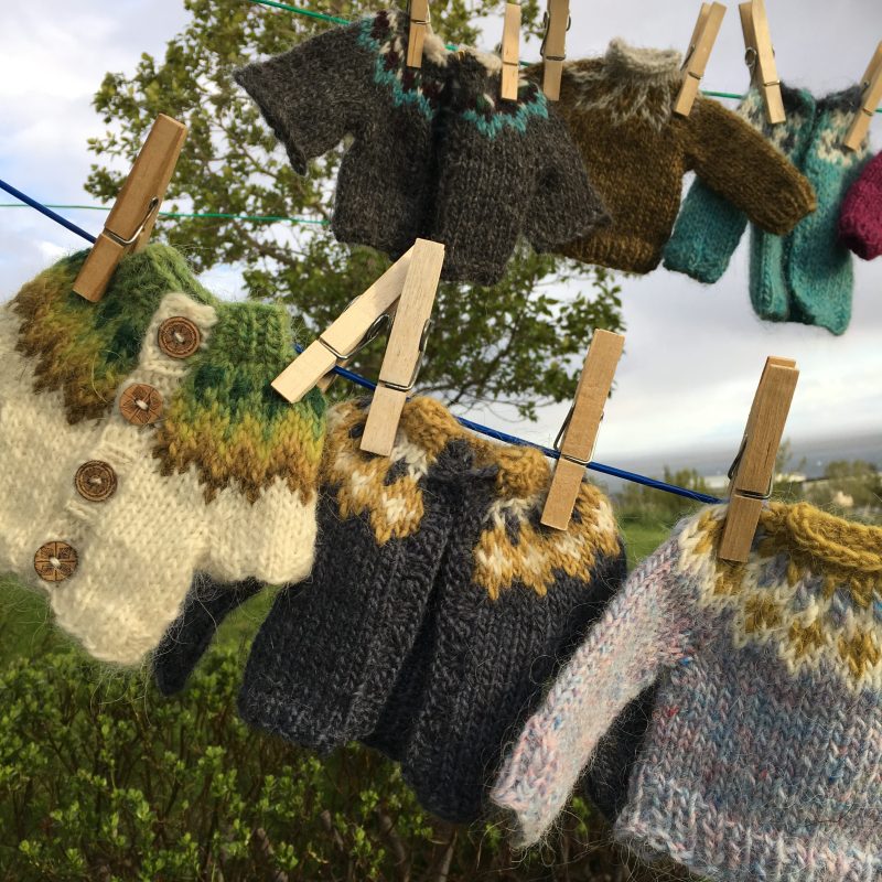 Tricoteuse d'Islande – Hélène Magnússon