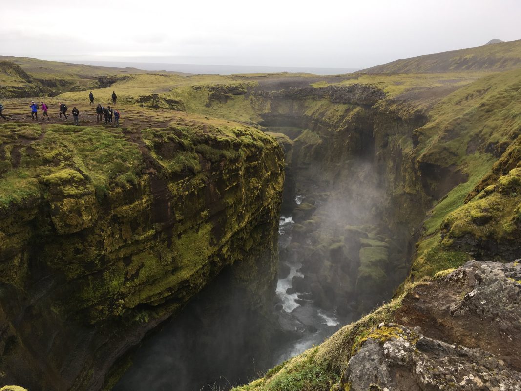 Tricoteuse d'Islande – Hélène Magnússon