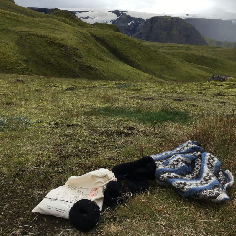 Tricoteuse d'Islande – Hélène Magnússon