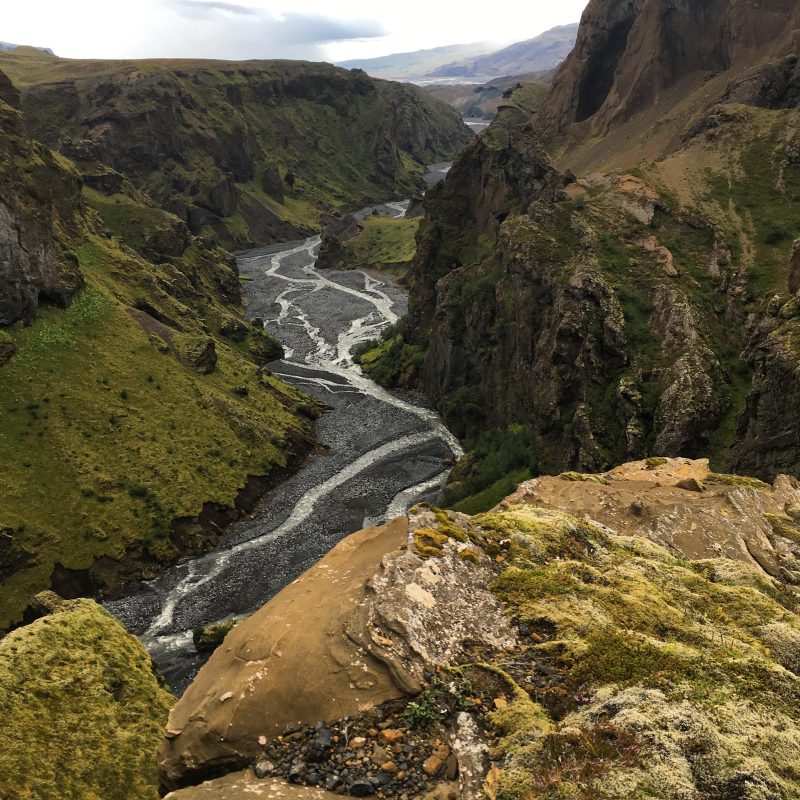 Tricoteuse d'Islande – Hélène Magnússon
