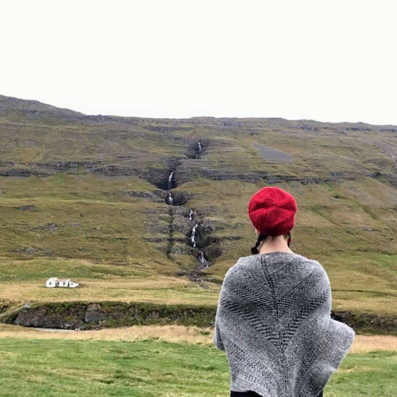 Tricoteuse d'Islande – Hélène Magnússon