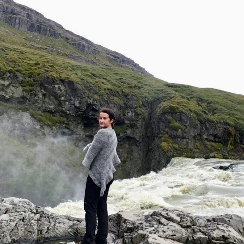 Tricoteuse d'Islande – Hélène Magnússon