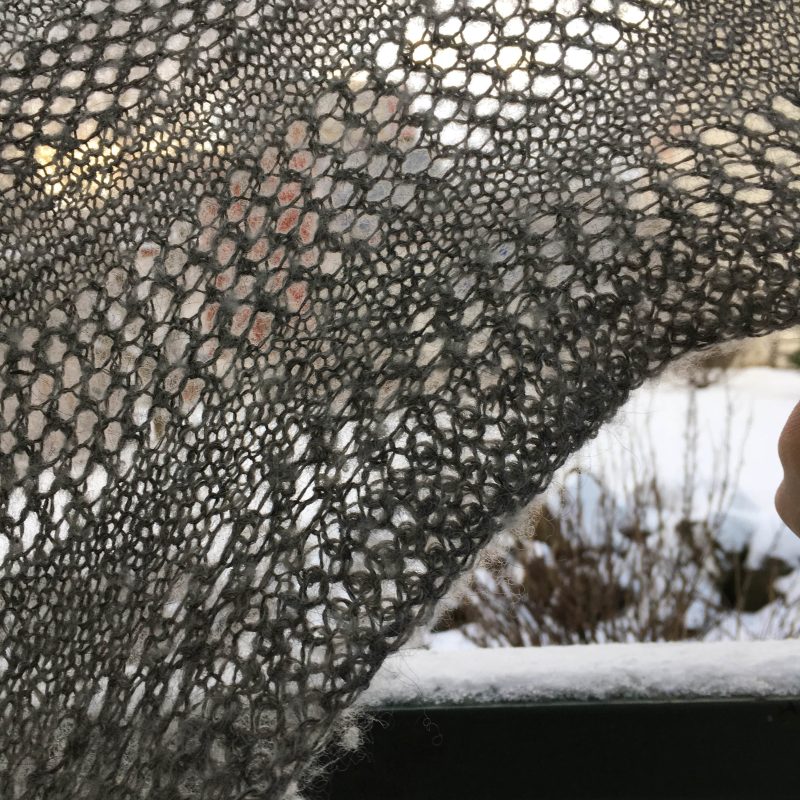 Tricoteuse d'Islande – Hélène Magnússon