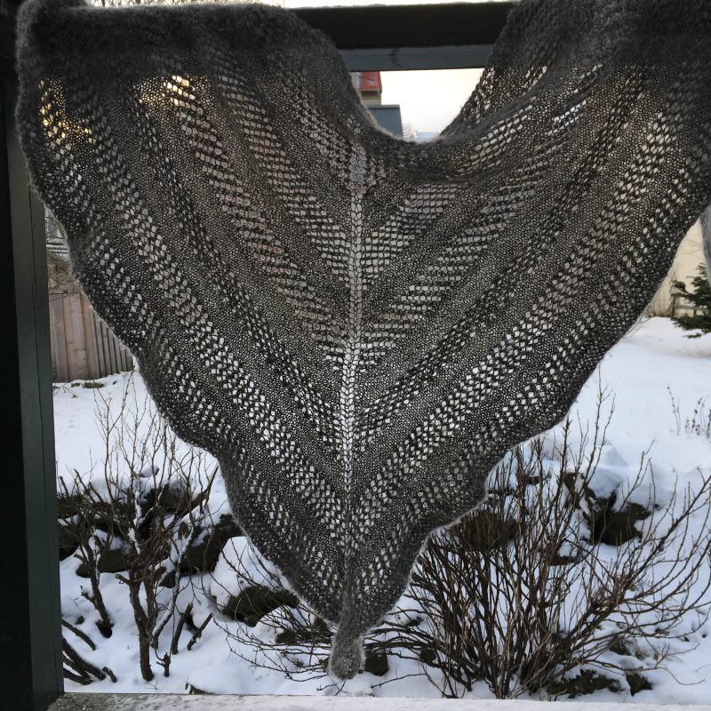 Tricoteuse d'Islande – Hélène Magnússon