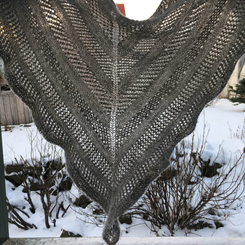 Tricoteuse d'Islande – Hélène Magnússon