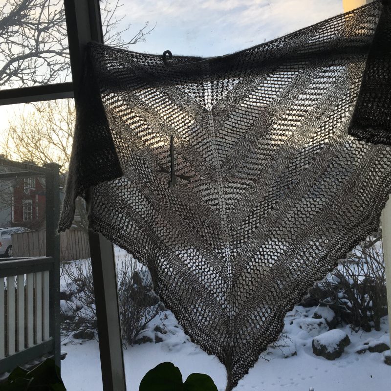 Tricoteuse d'Islande – Hélène Magnússon